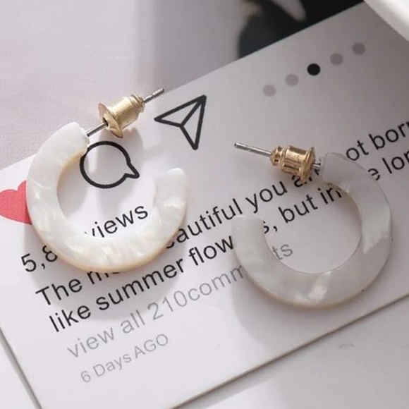 Moon stone half hoop c shape hanging earrings - Picture 2 of 2